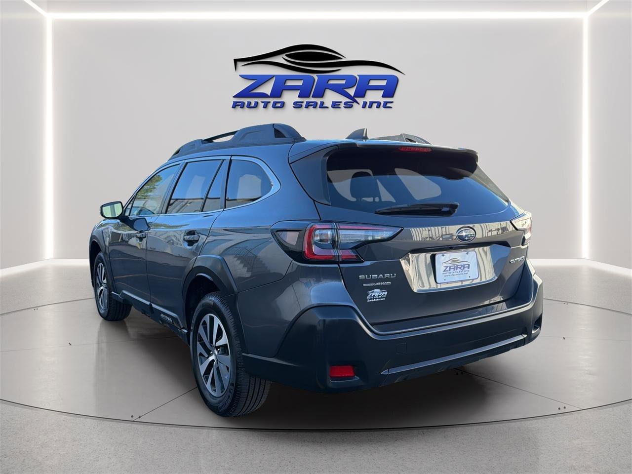 Used 2023 Subaru Outback Premium AWD/4WD image 5