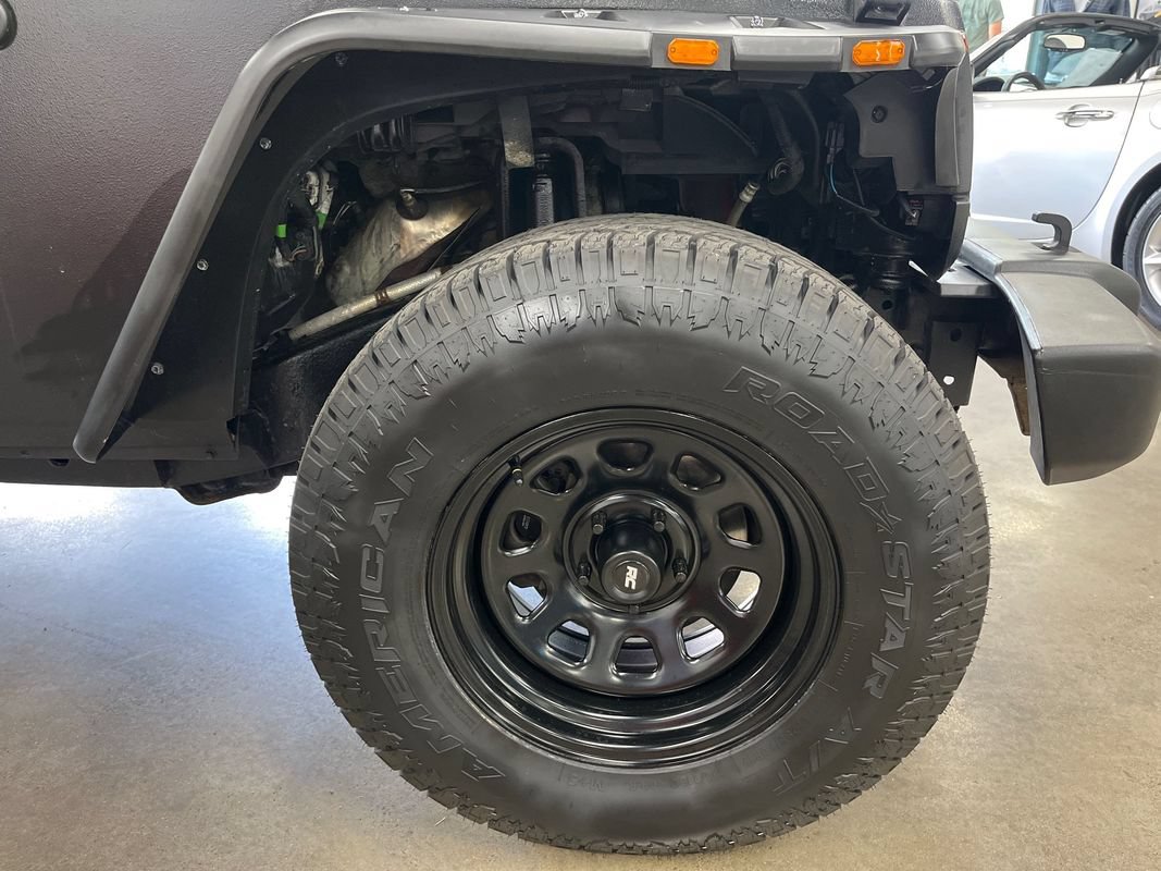 Used 2016 Jeep Wrangler Unlimited Sport AWD/4WD image 23