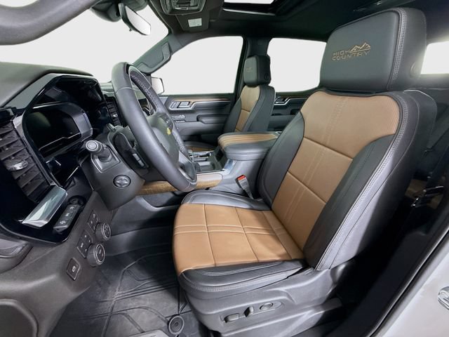 Used 2025 Chevrolet Silverado 1500 High Country w/ High Country Premium Package AWD/4WD image 22