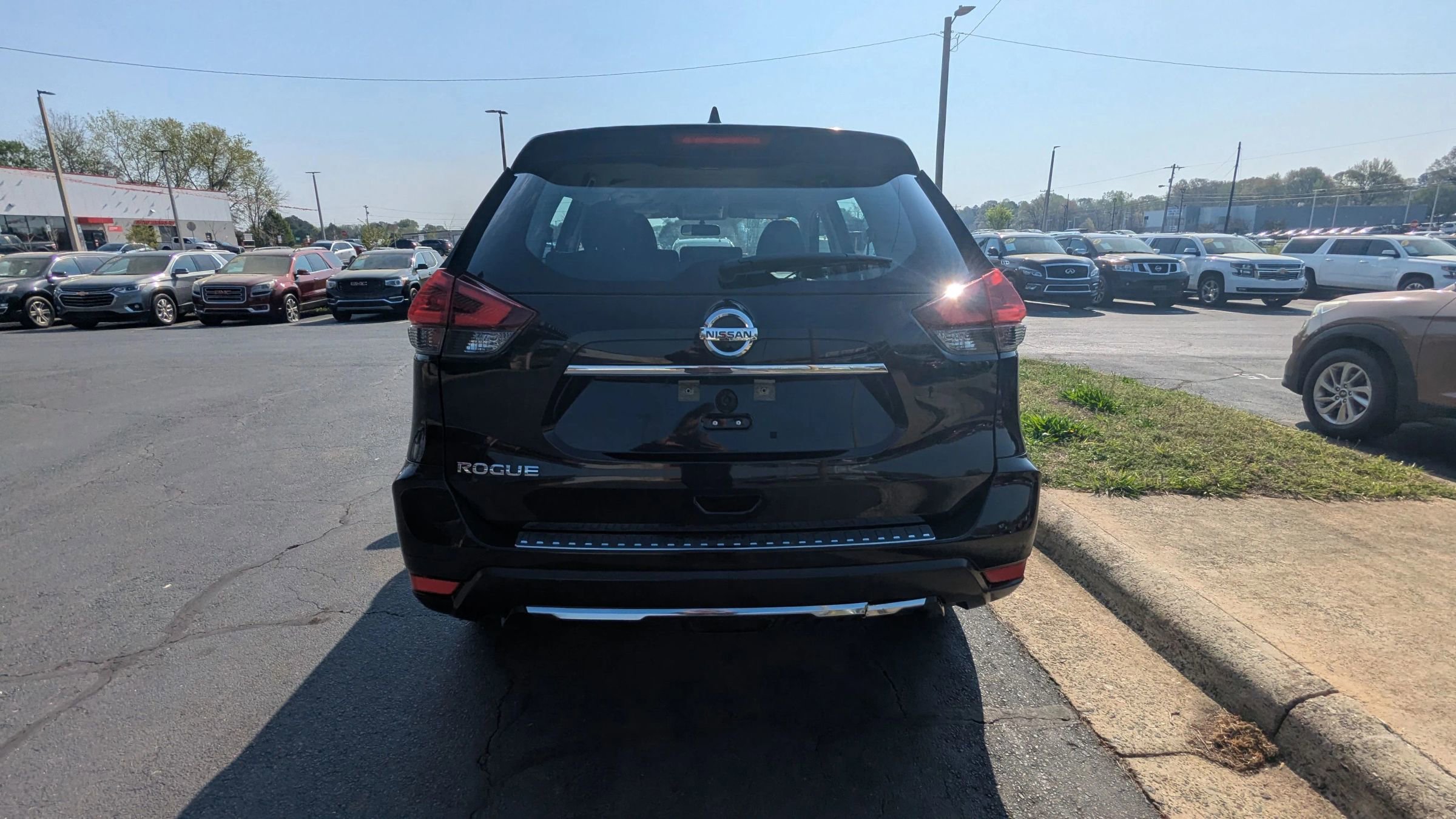 Used 2018 Nissan Rogue S FWD image 6