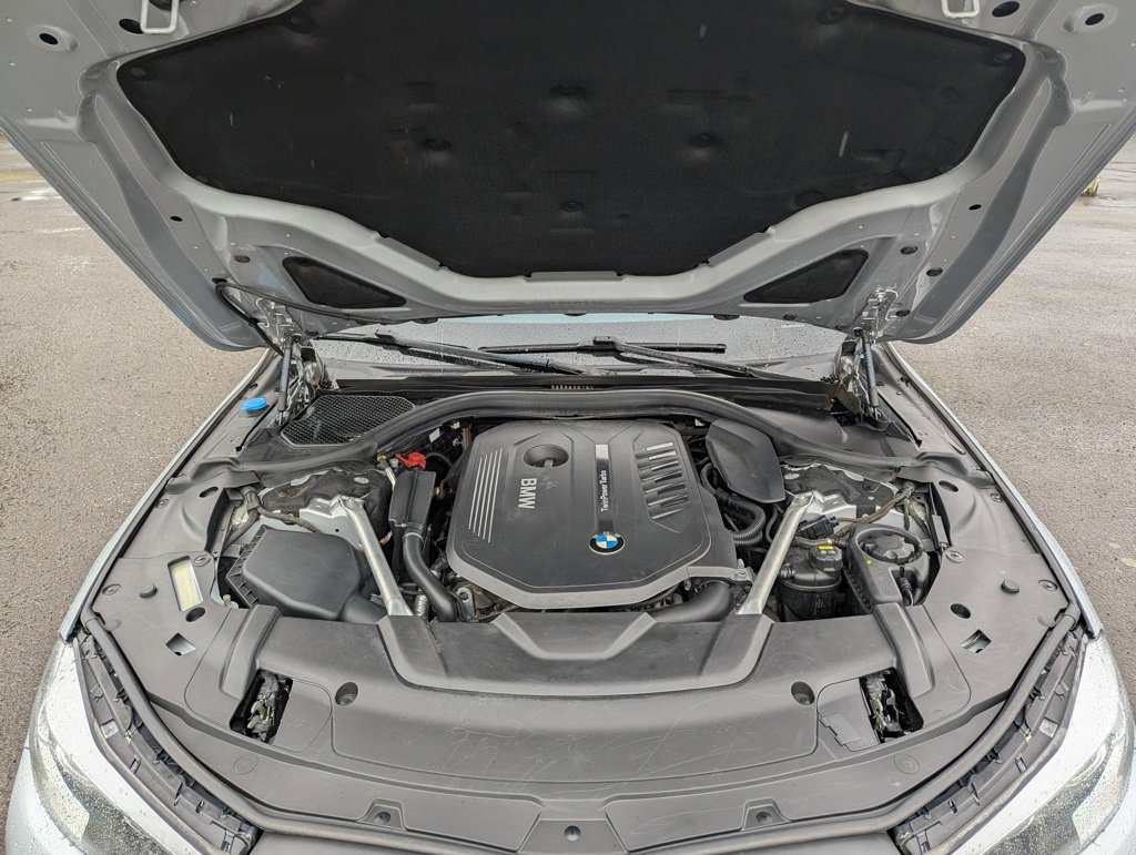 Used 2019 BMW 740i w/ Executive Package image 38