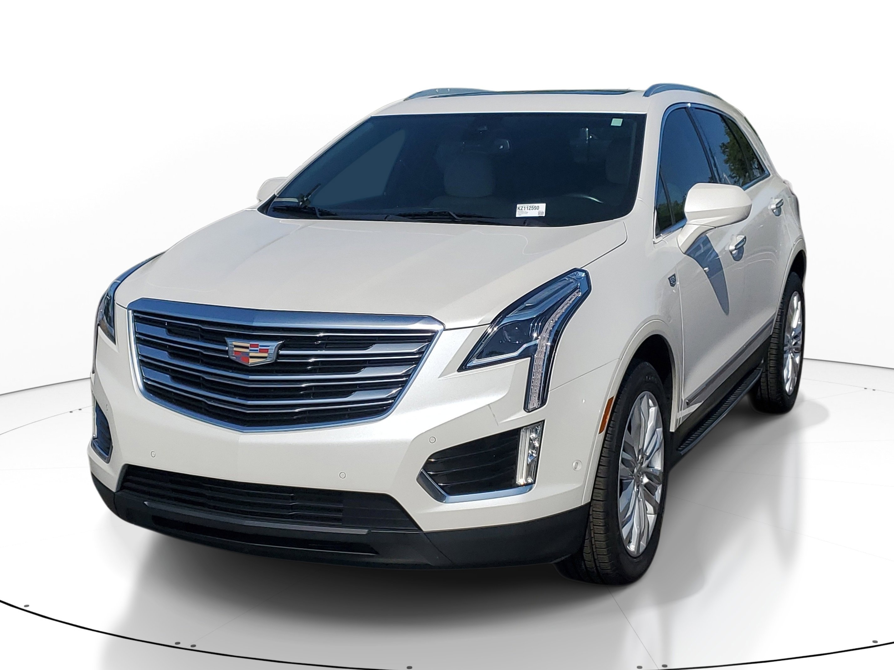 Used 2019 Cadillac XT5 Premium Luxury w/ Driver Assist Package image 3