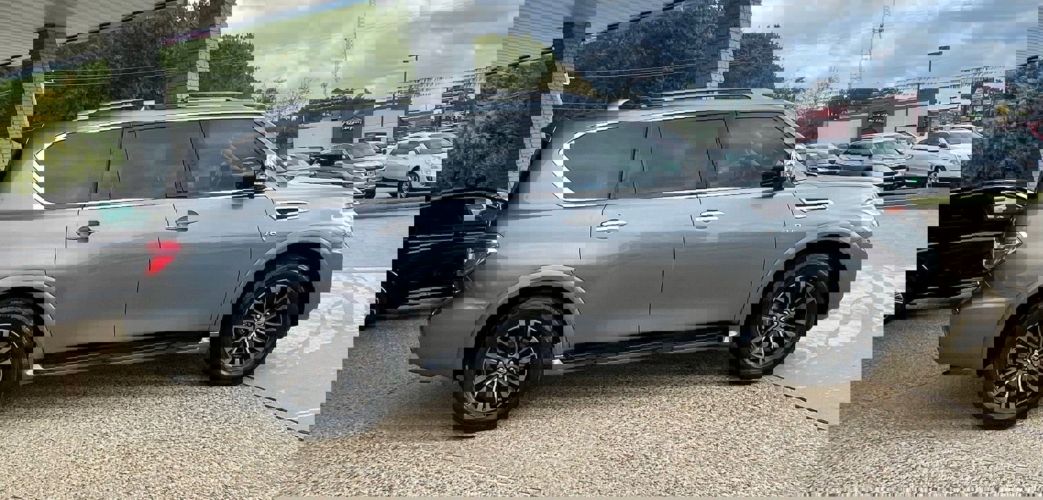 Used 2019 Nissan Armada Platinum w/ Captain's Chairs Package image 2