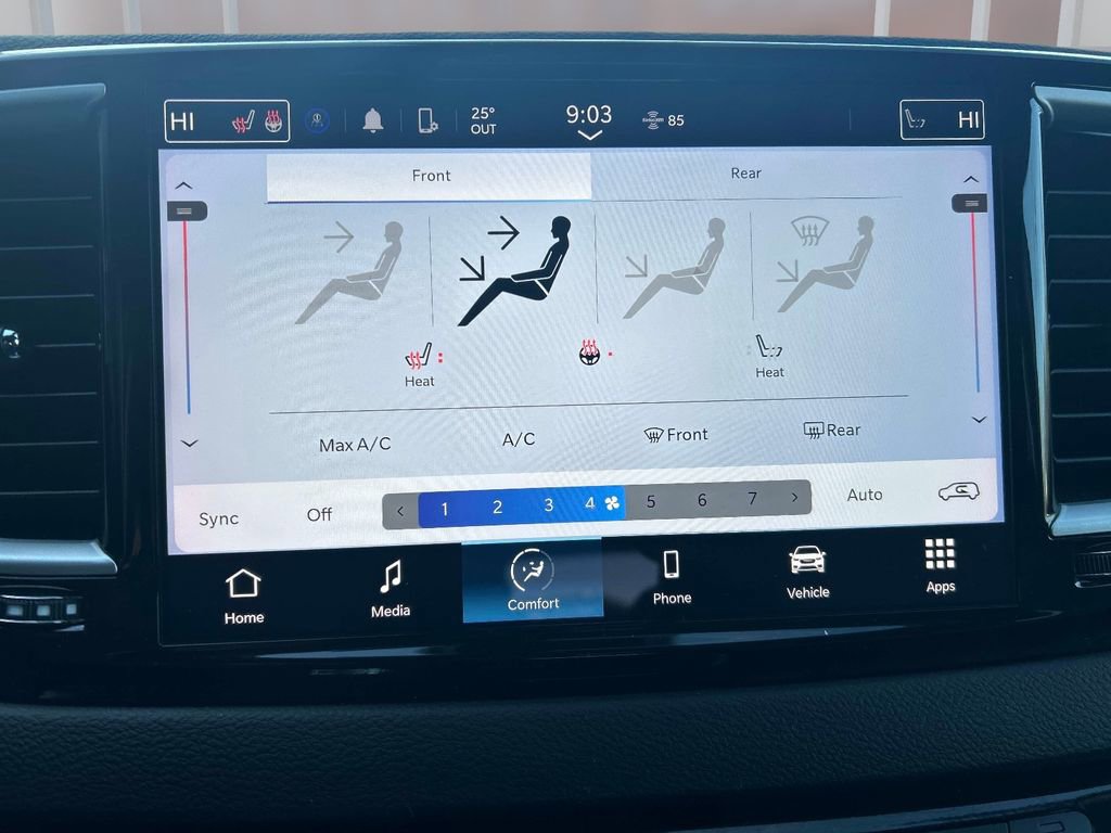 Used 2024 Chrysler Pacifica Touring-L image 30