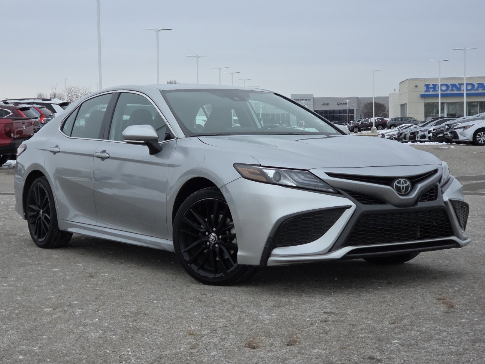 Used 2023 Toyota Camry XSE image 2