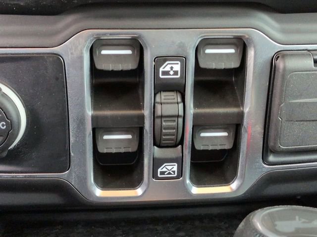 Certified 2023 Jeep Wrangler Unlimited w/ Cold Weather Group AWD/4WD image 30