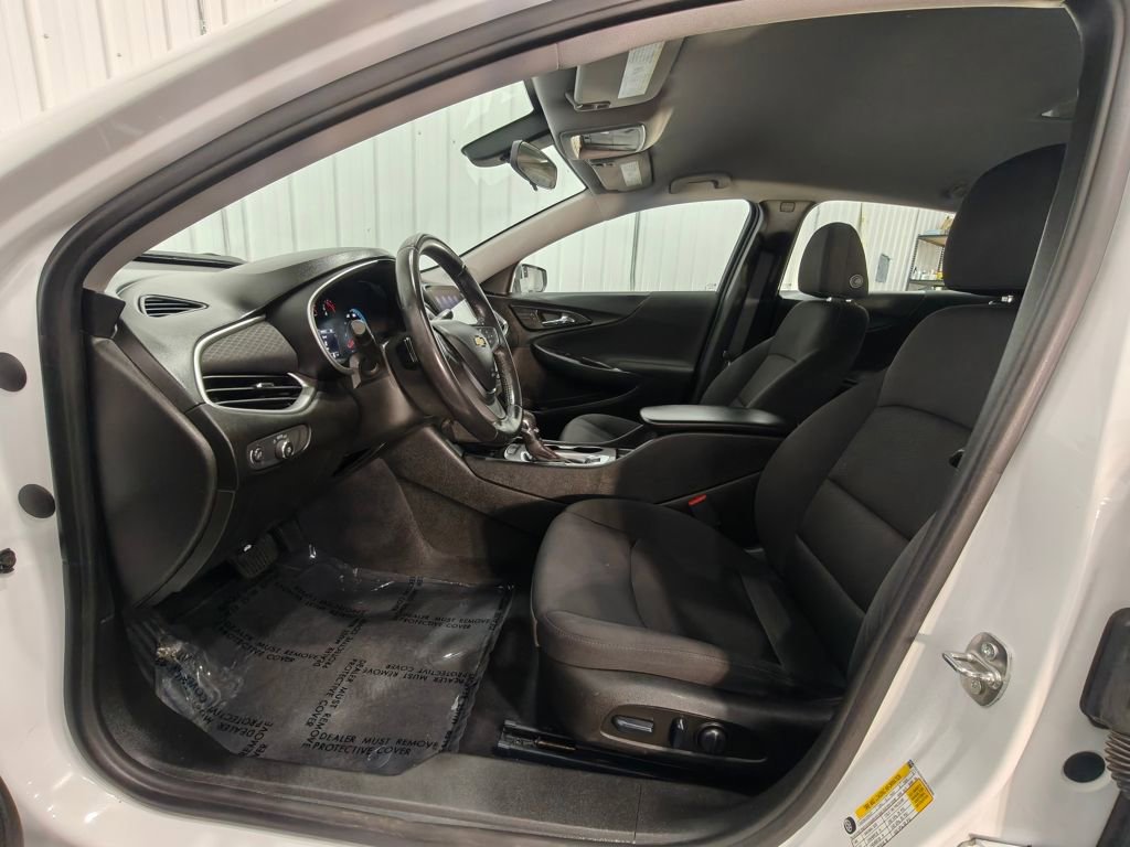 Used 2022 Chevrolet Malibu RS FWD image 21
