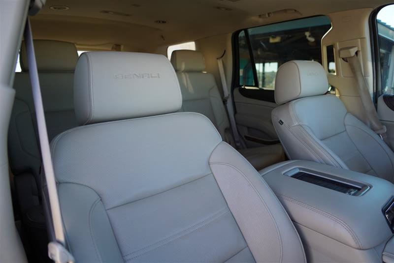 Used 2015 GMC Yukon Denali w/ Premium Package AWD/4WD image 91