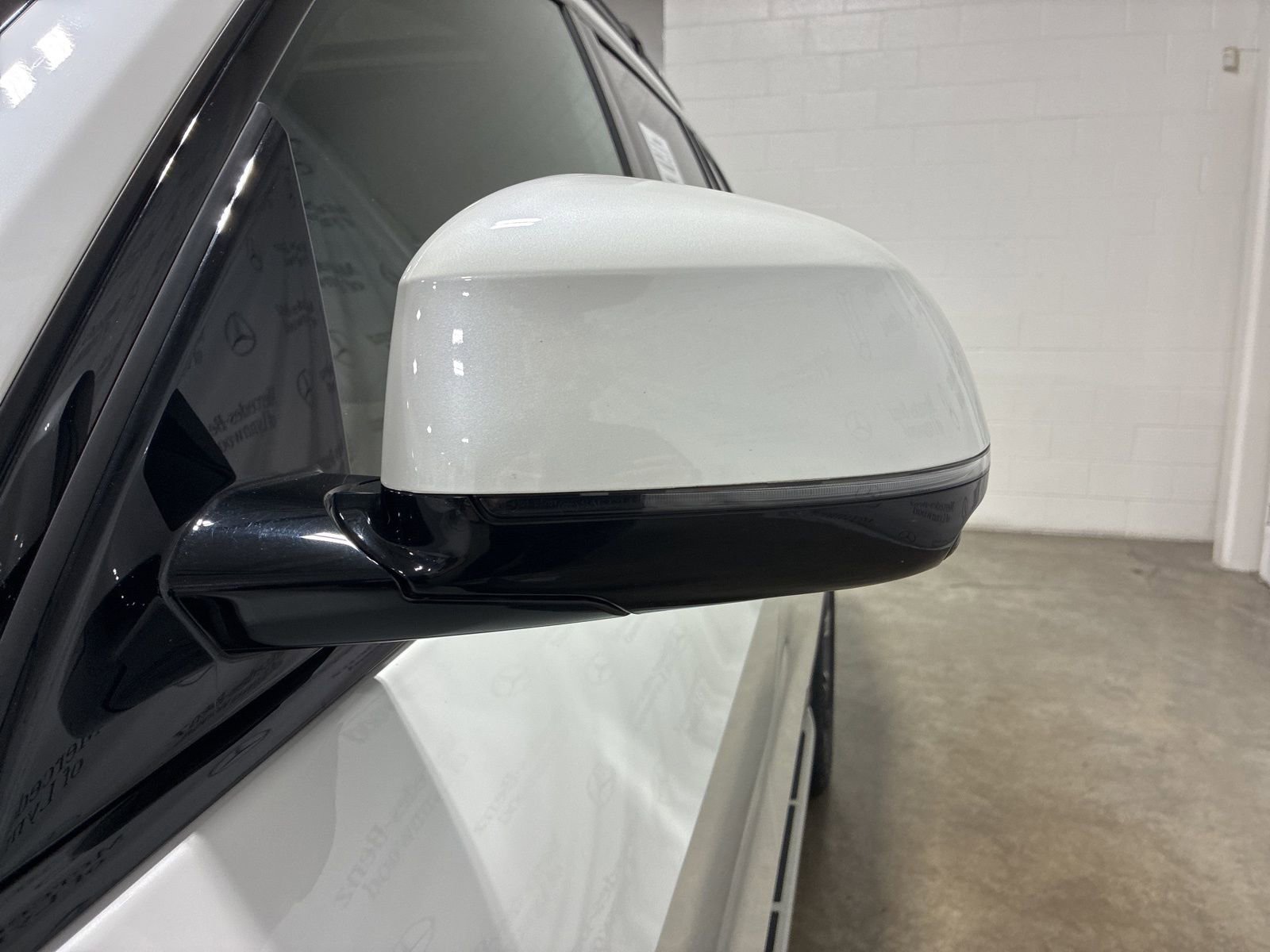 Used 2023 BMW X7 xDrive40i w/ M Sport Package image 11