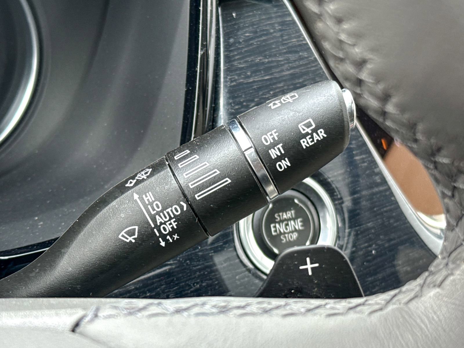 Certified 2022 Cadillac XT6 Premium Luxury image 32