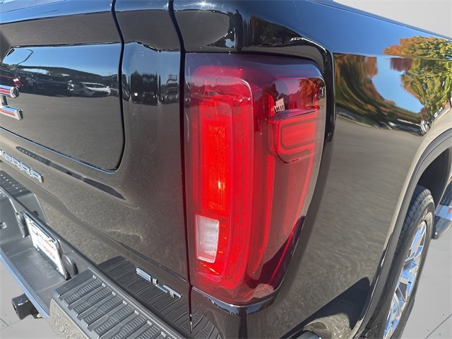 Used 2021 GMC Sierra 1500 SLT w/ SLT Premium Package image 32