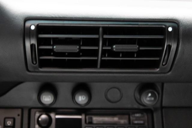 Used 1995 Porsche 911 Carrera RWD image 72