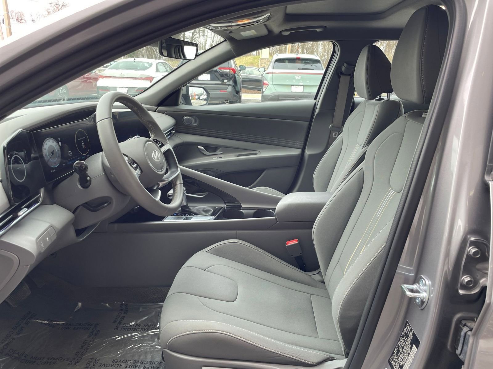 Used 2025 Hyundai Elantra SEL image 24