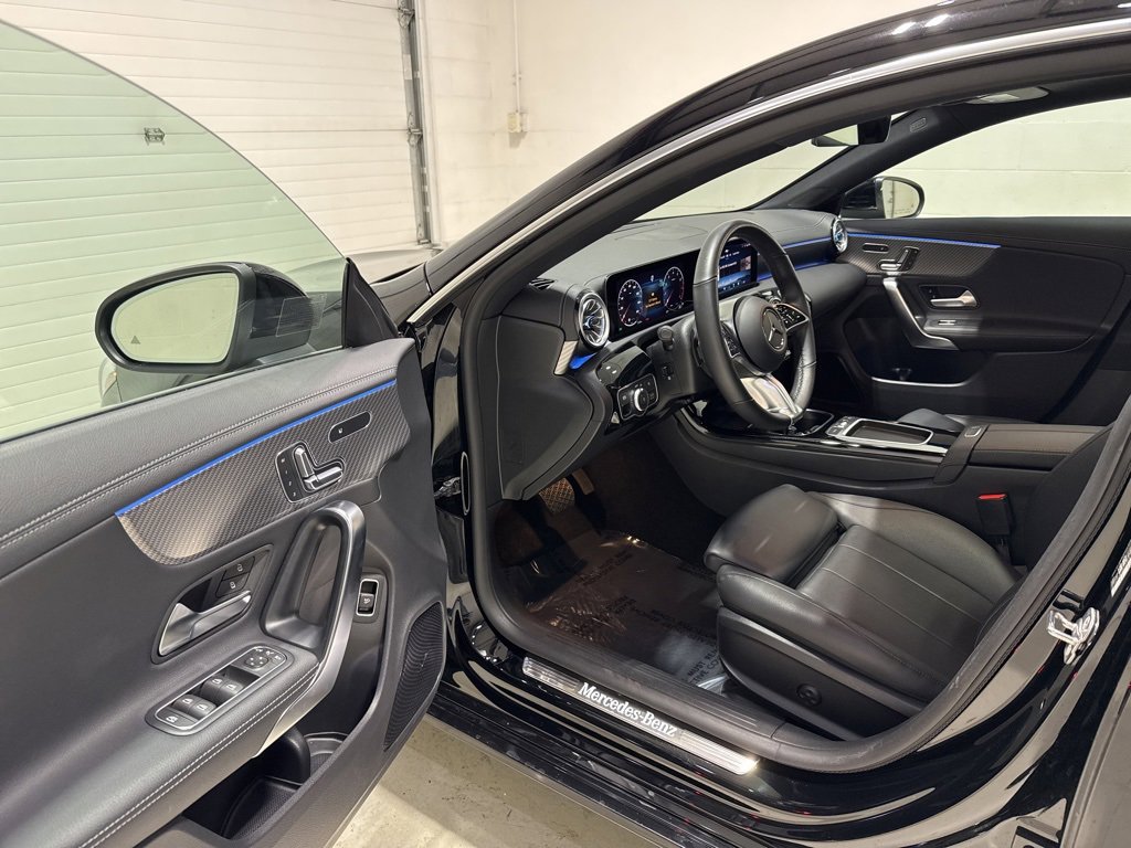 Used 2025 Mercedes-Benz CLA 250 4MATIC w/ Exclusive Package image 10