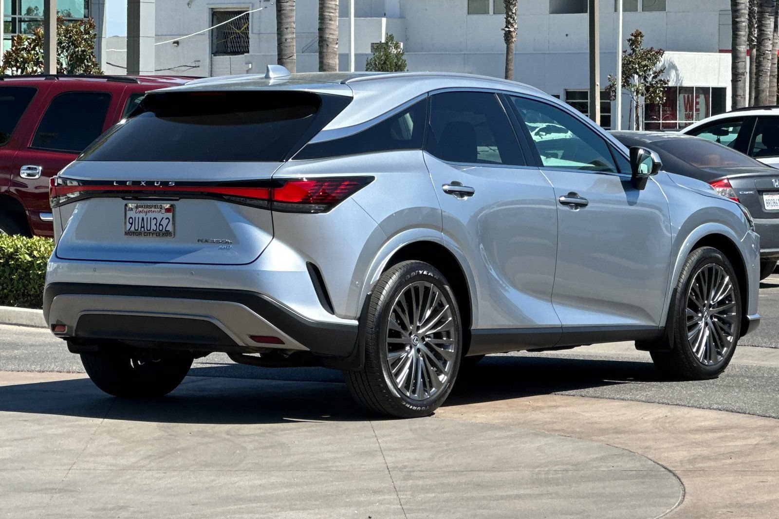 Certified 2025 Lexus RX 350 w/ Convenience Package AWD/4WD image 4