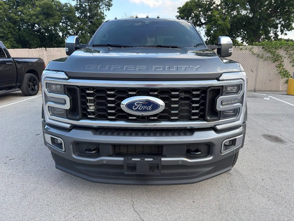 Used 2025 Ford F450 Platinum w/ Platinum Plus Package AWD/4WD image 2