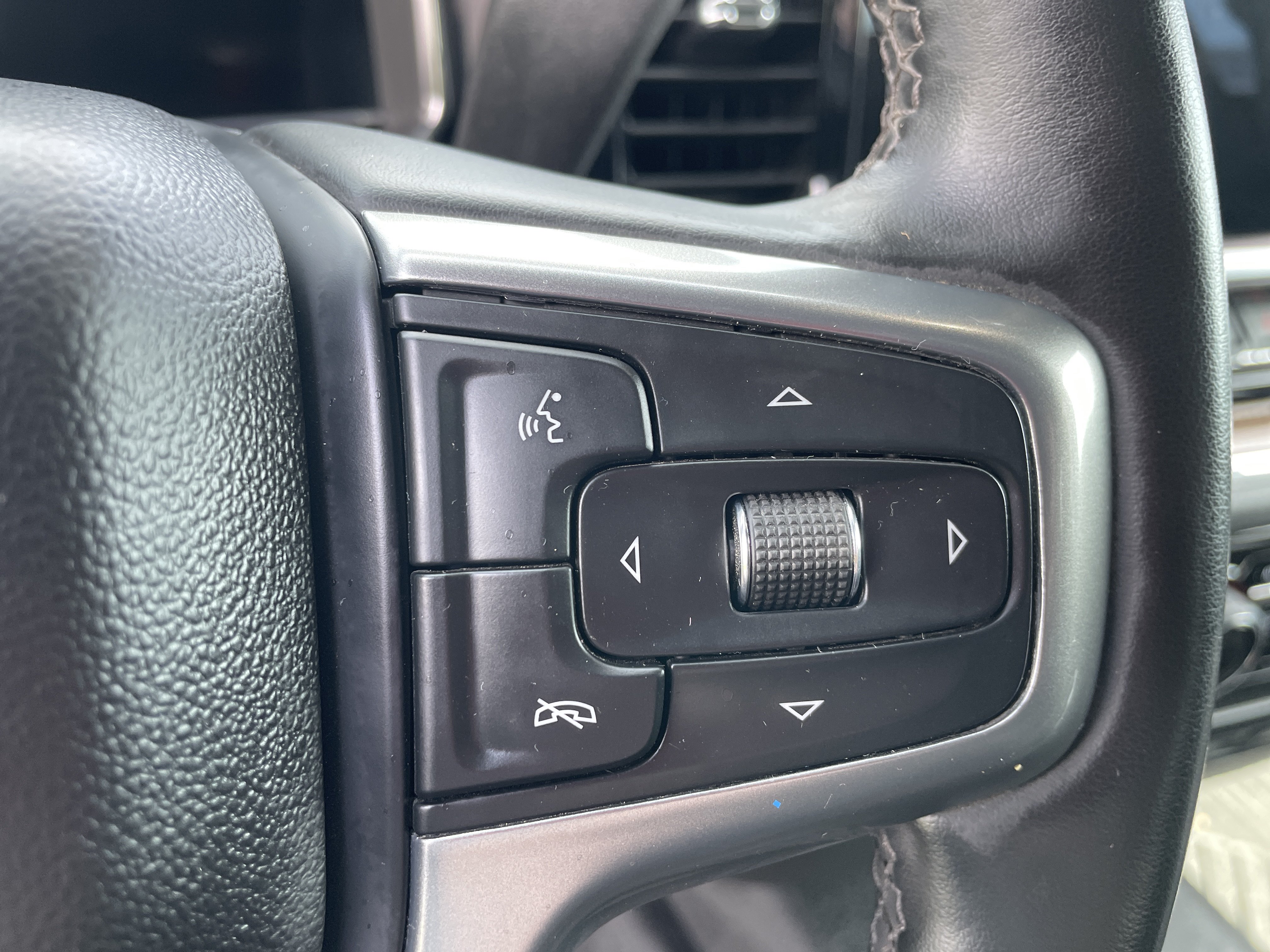 Used 2024 Chevrolet Silverado 2500 LT w/ All Star Edition AWD/4WD image 32