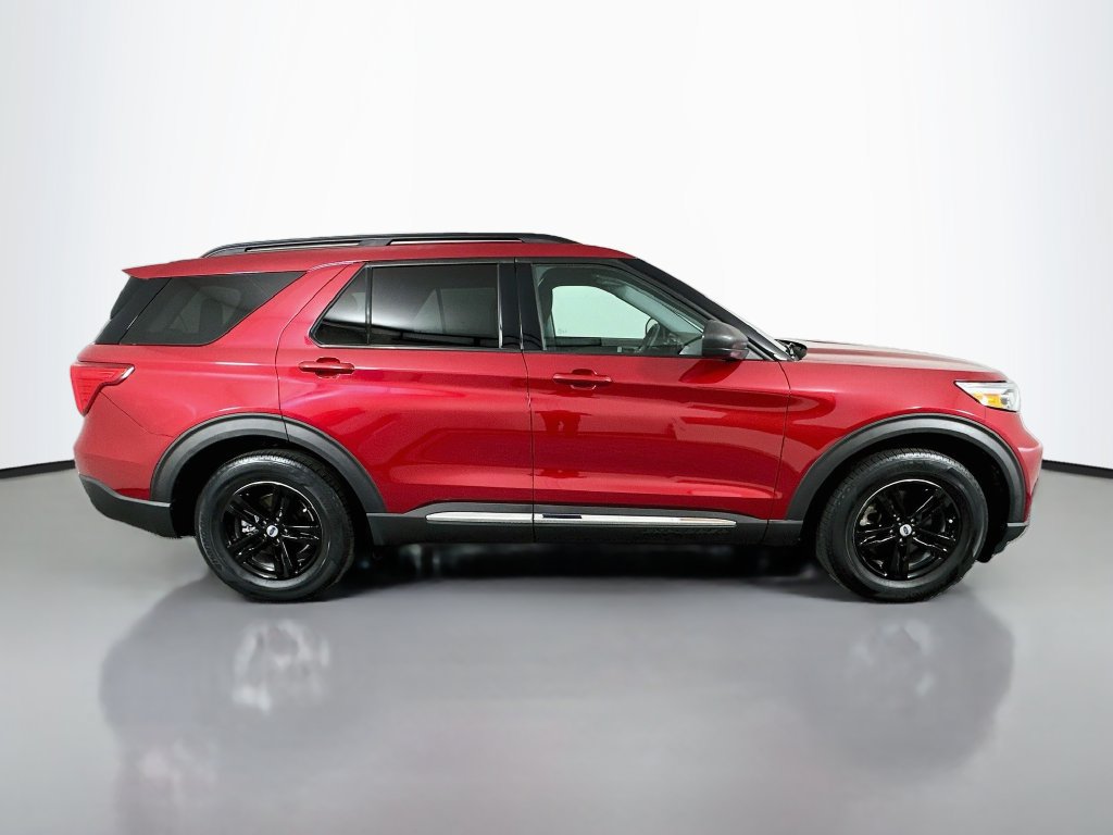 Used 2022 Ford Explorer XLT RWD image 4