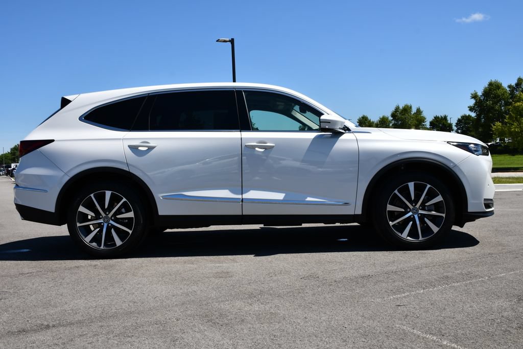 Certified 2026 Acura MDX w/ Technology Package FWD image 8