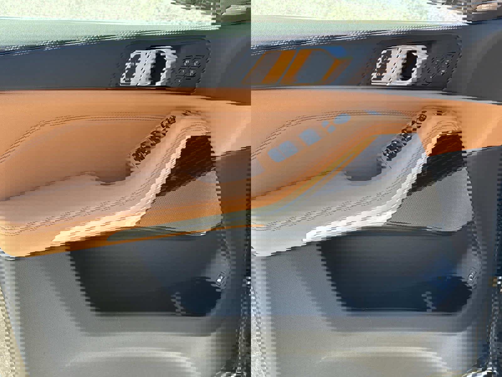 New 2026 BMW X5 xDrive50e w/ Executive Package image 26