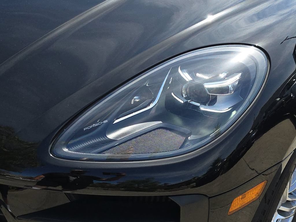 Used 2021 Porsche Macan S AWD/4WD image 35
