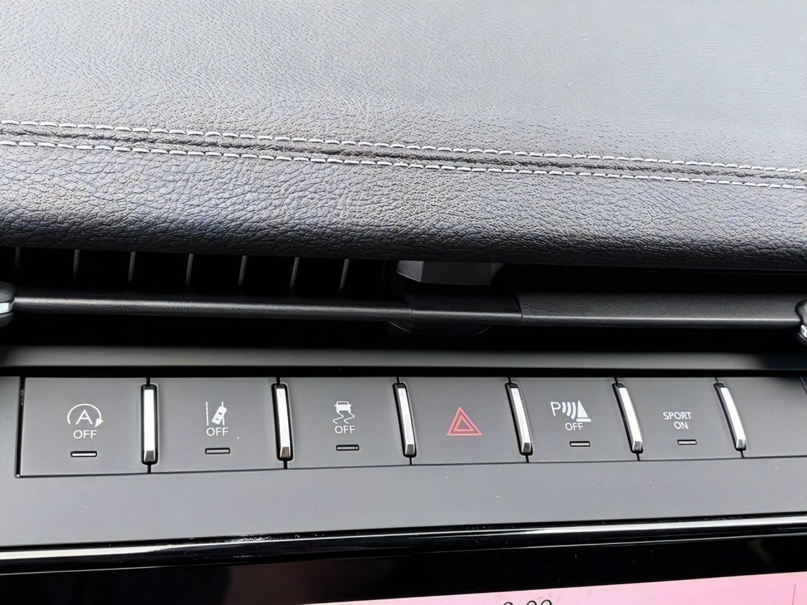 New 2026 Jeep Grand Cherokee Altitude RWD image 29