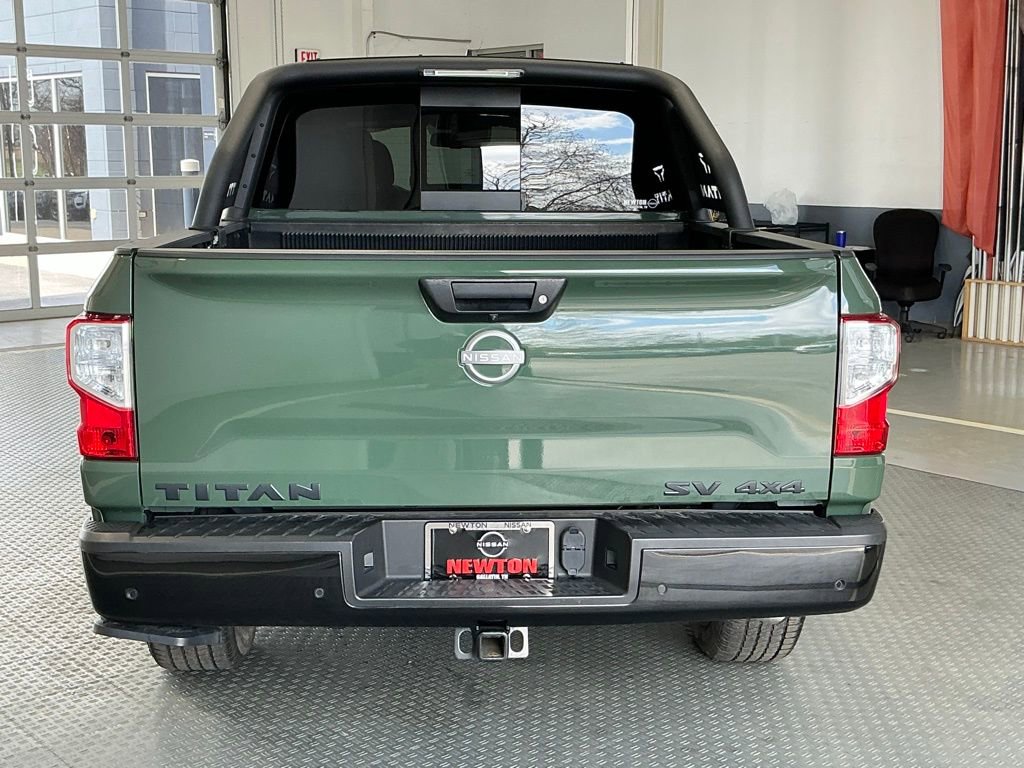 Used 2024 Nissan Titan SV w/ SV Bronze Edition Package image 19