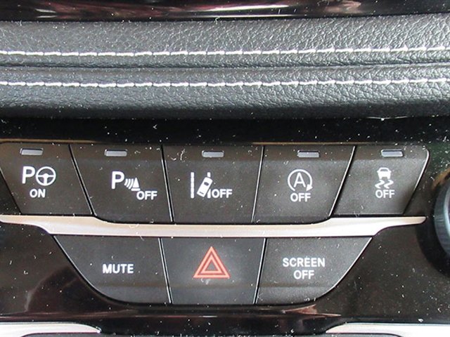Used 2022 Chrysler Pacifica Limited image 36