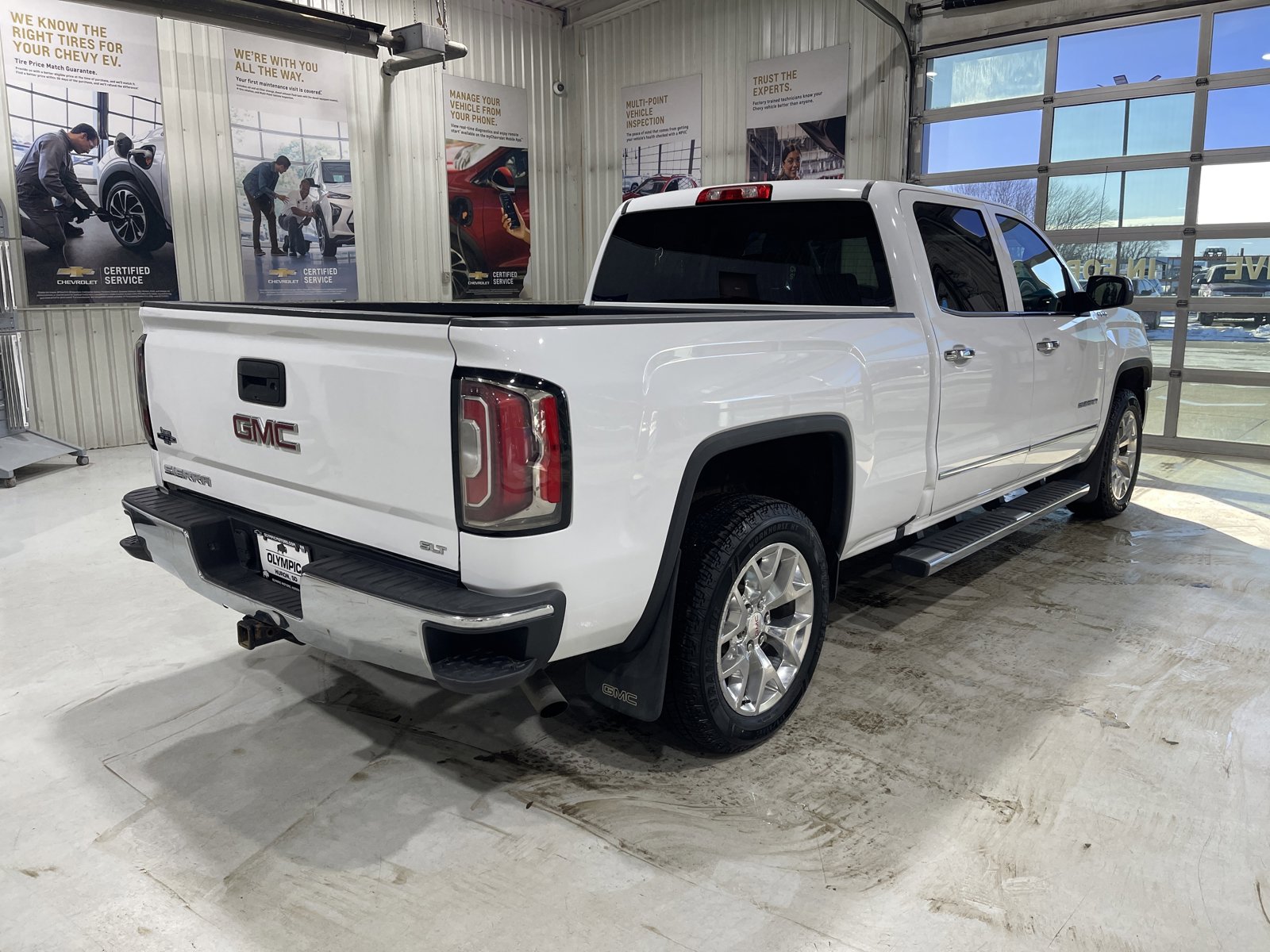 Used 2017 GMC Sierra 1500 SLT w/ SLT Premium Package image 8