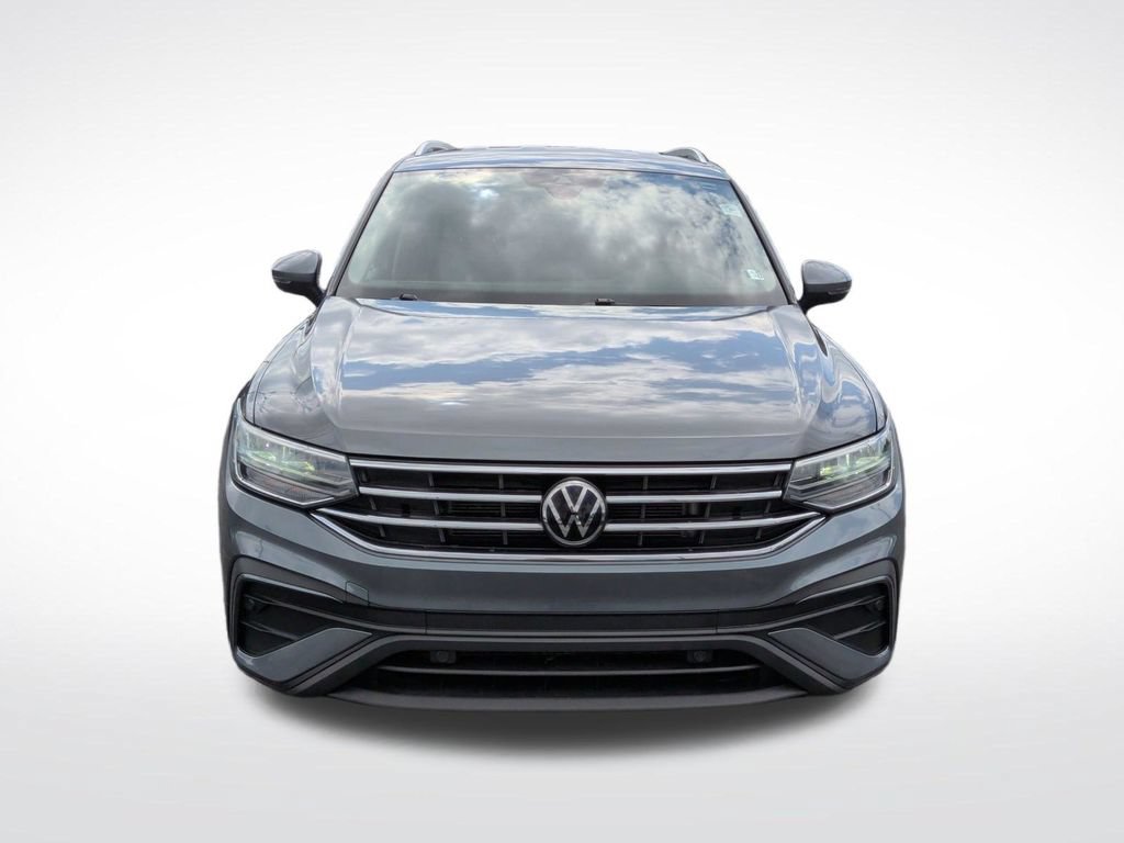 Used 2022 Volkswagen Tiguan SE AWD/4WD image 11