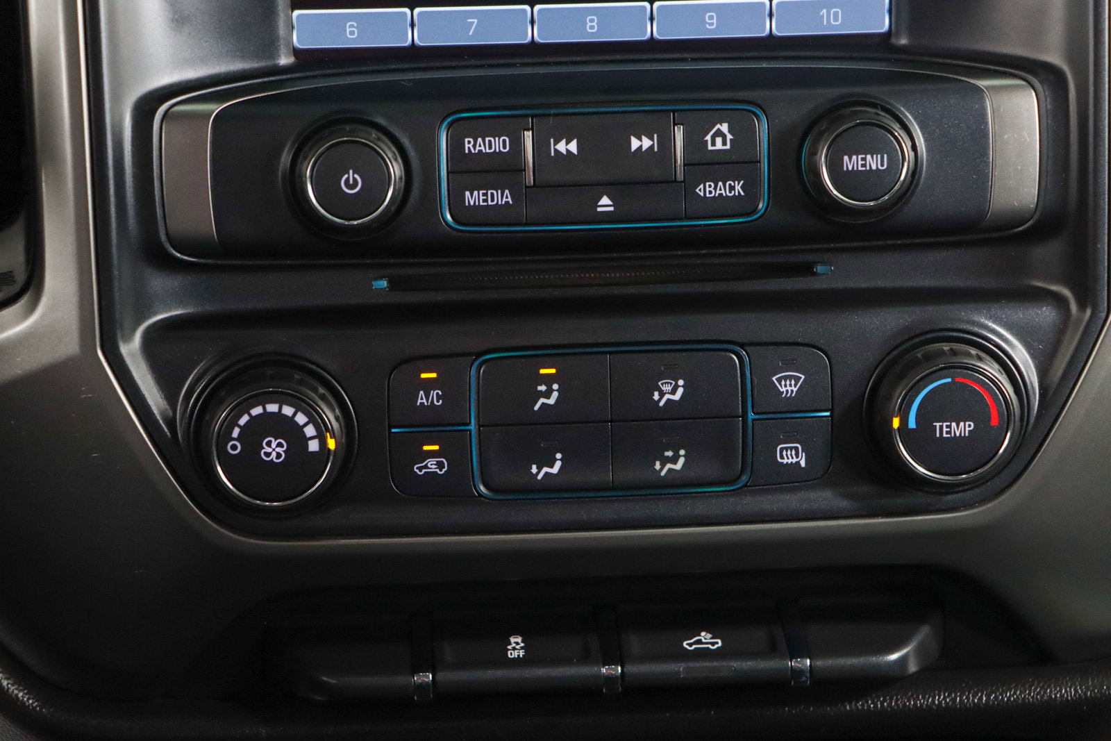 Used 2018 Chevrolet Silverado 1500 LT AWD/4WD image 20