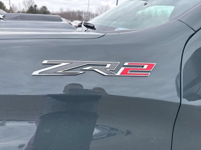 Used 2025 Chevrolet Silverado 1500 ZR2 AWD/4WD image 3