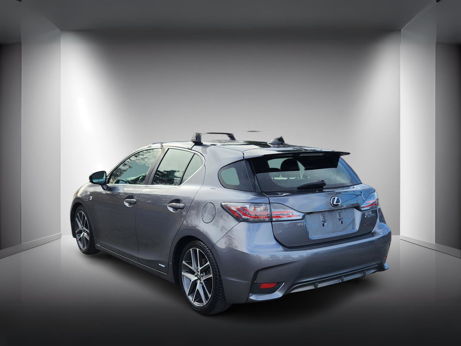 Used 2014 Lexus CT 200h image 3