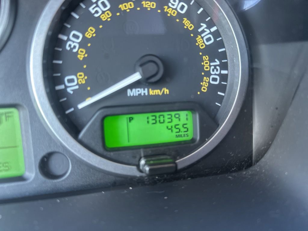 Used 2012 Land Rover LR2 HSE image 26