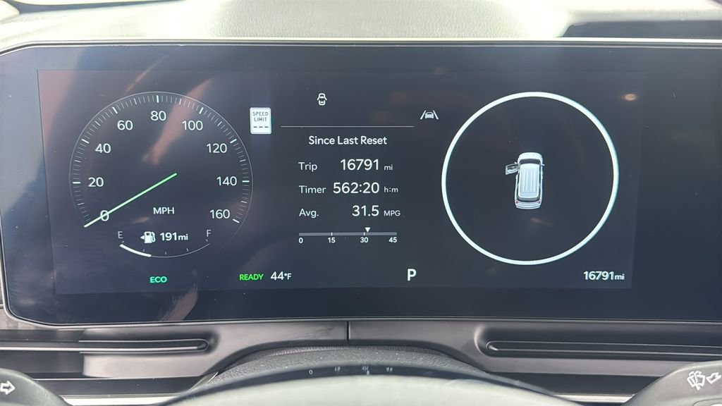 Used 2025 Kia Carnival SX Prestige image 22