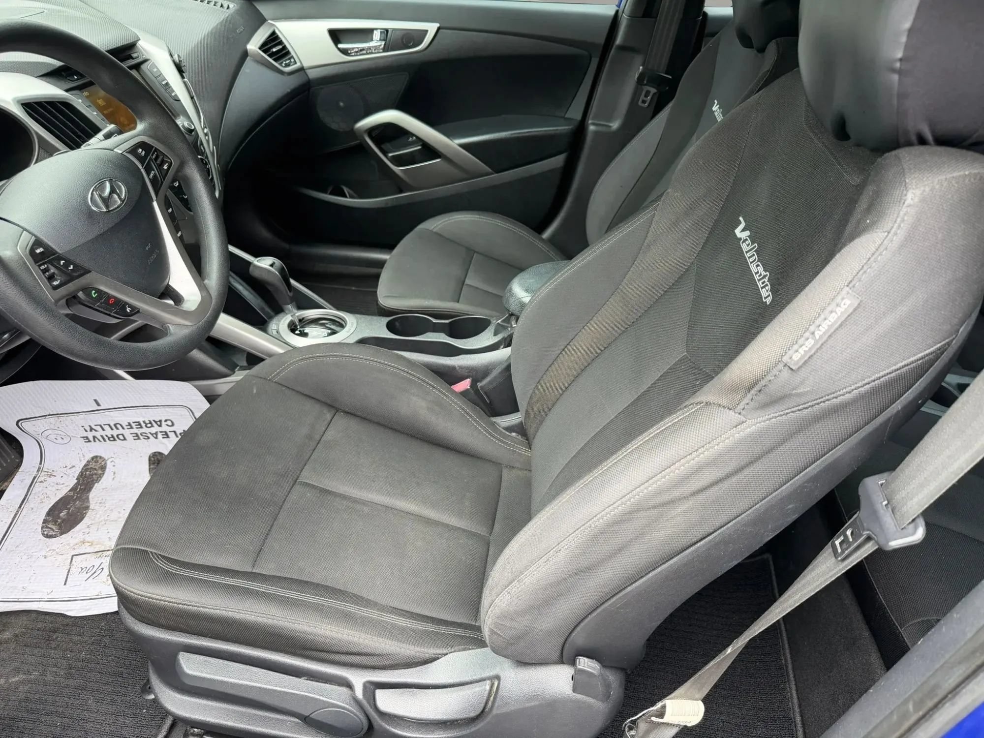Used 2013 Hyundai Veloster FWD image 9