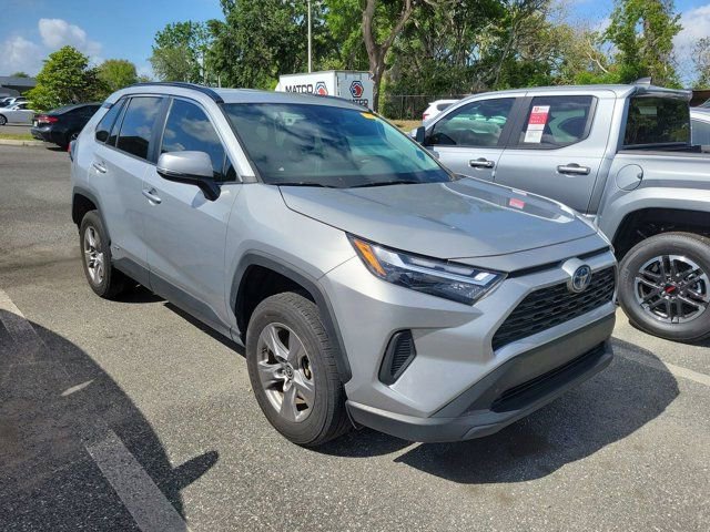 Used 2024 Toyota RAV4 XLE image 2