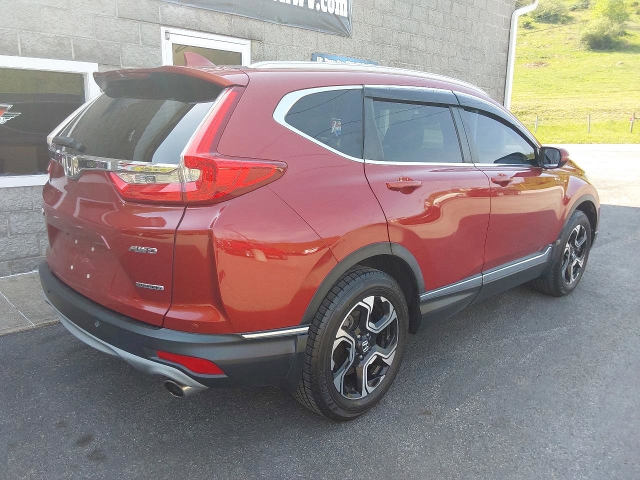 Used 2017 Honda CR-V Touring image 3
