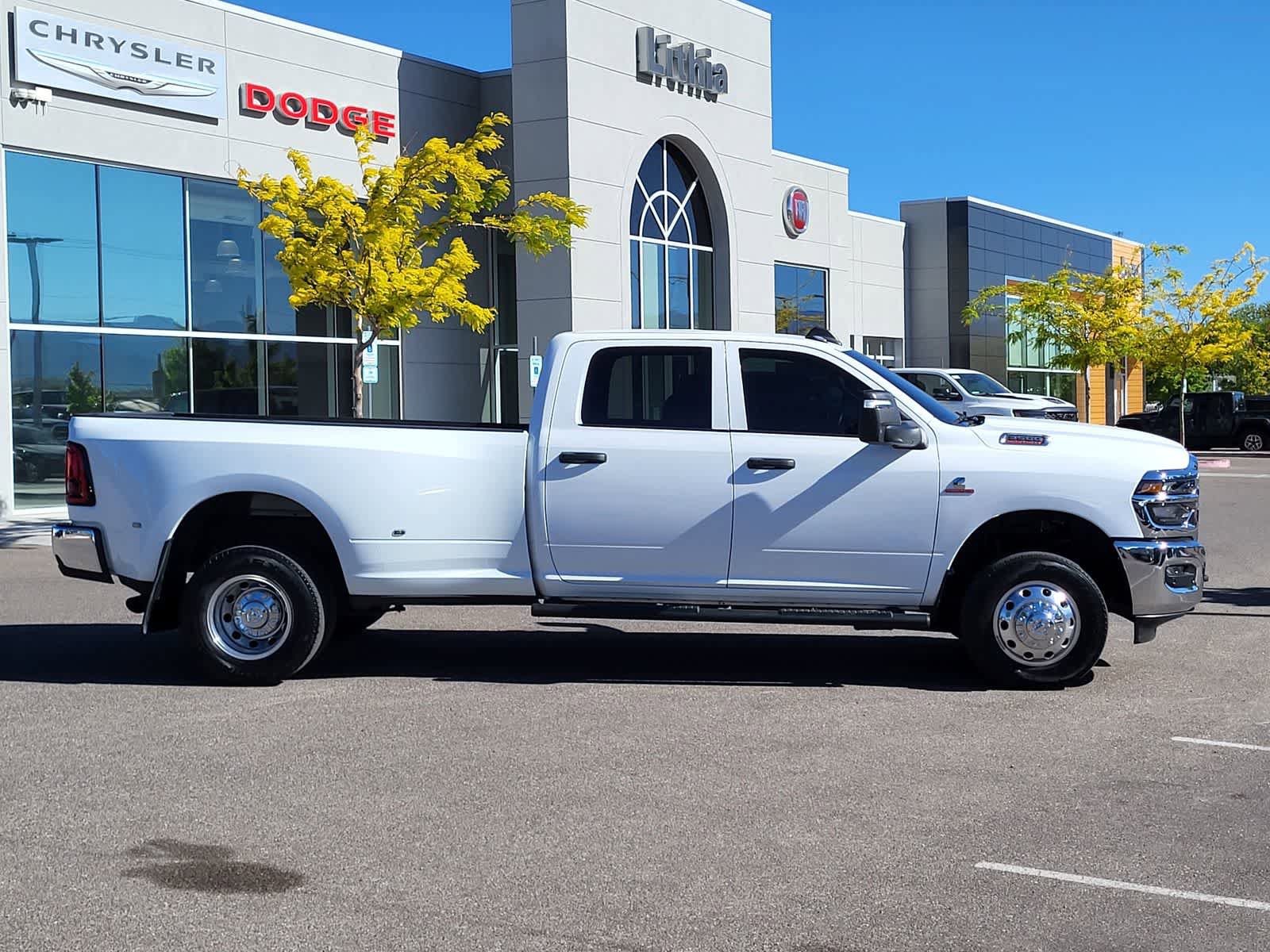 Used 2025 RAM 3500 Tradesman AWD/4WD image 4