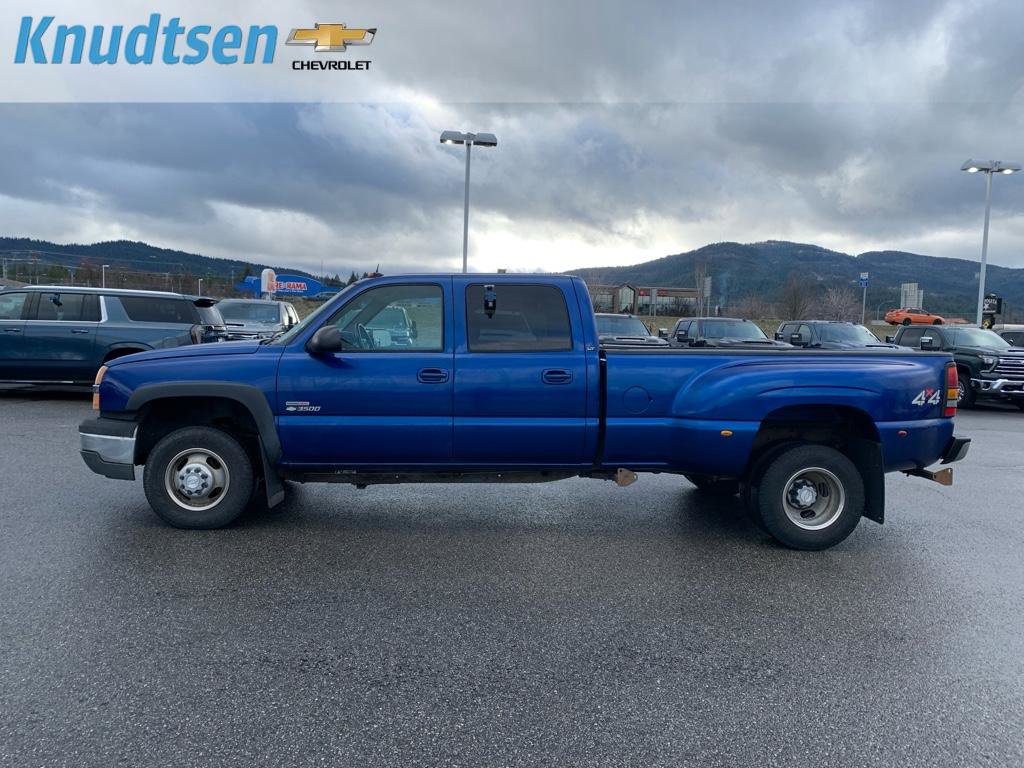 Used 2004 Chevrolet Silverado 3500 LT w/ Heavy-Duty Power Package image 4