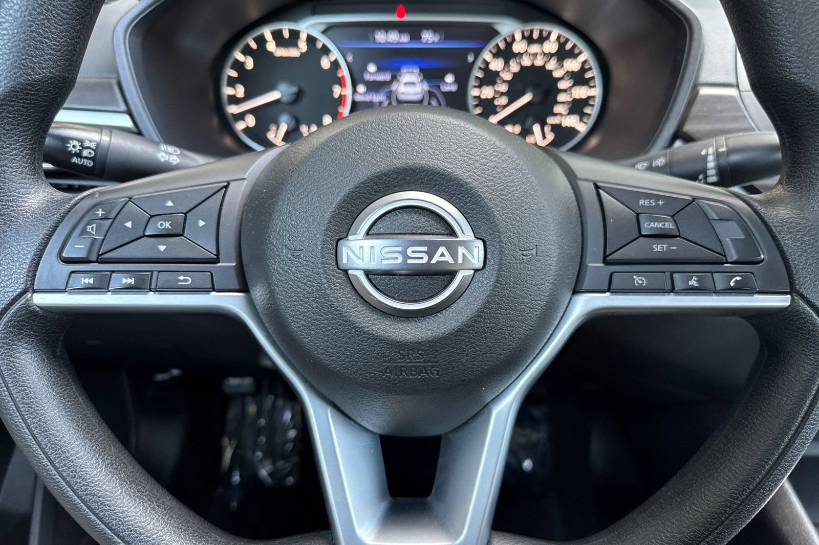 Used 2025 Nissan Altima 2.5 SV FWD image 23
