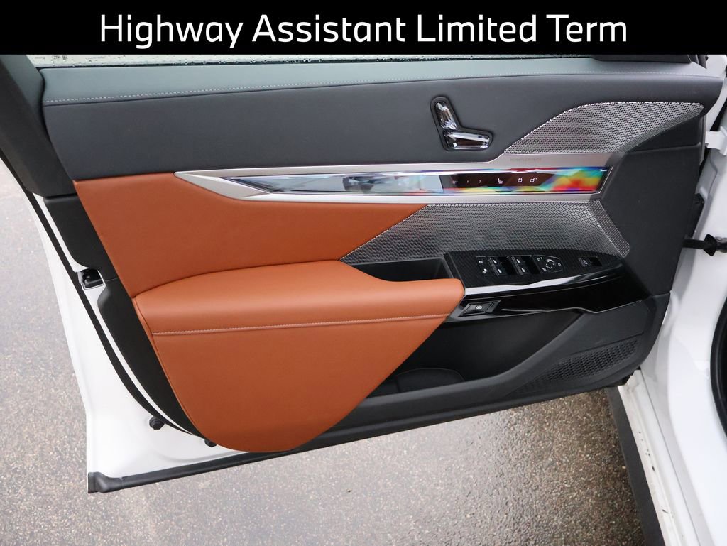 New 2026 BMW 740i xDrive w/ Executive Package image 24