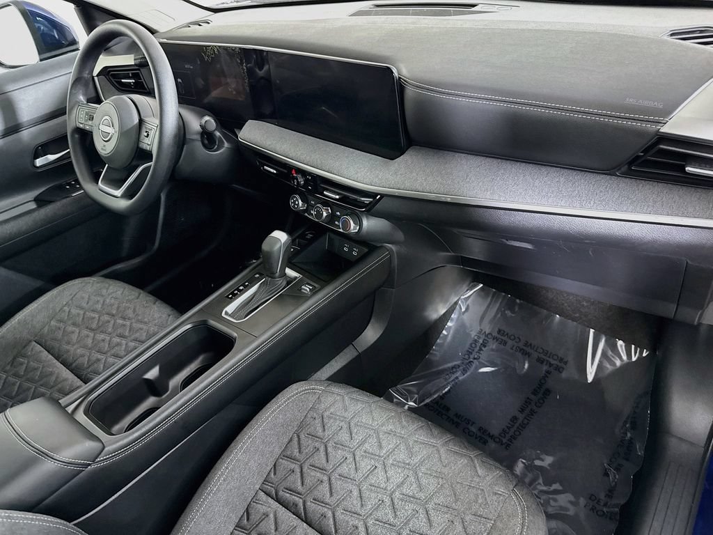 Certified 2025 Nissan Kicks SV AWD/4WD image 30
