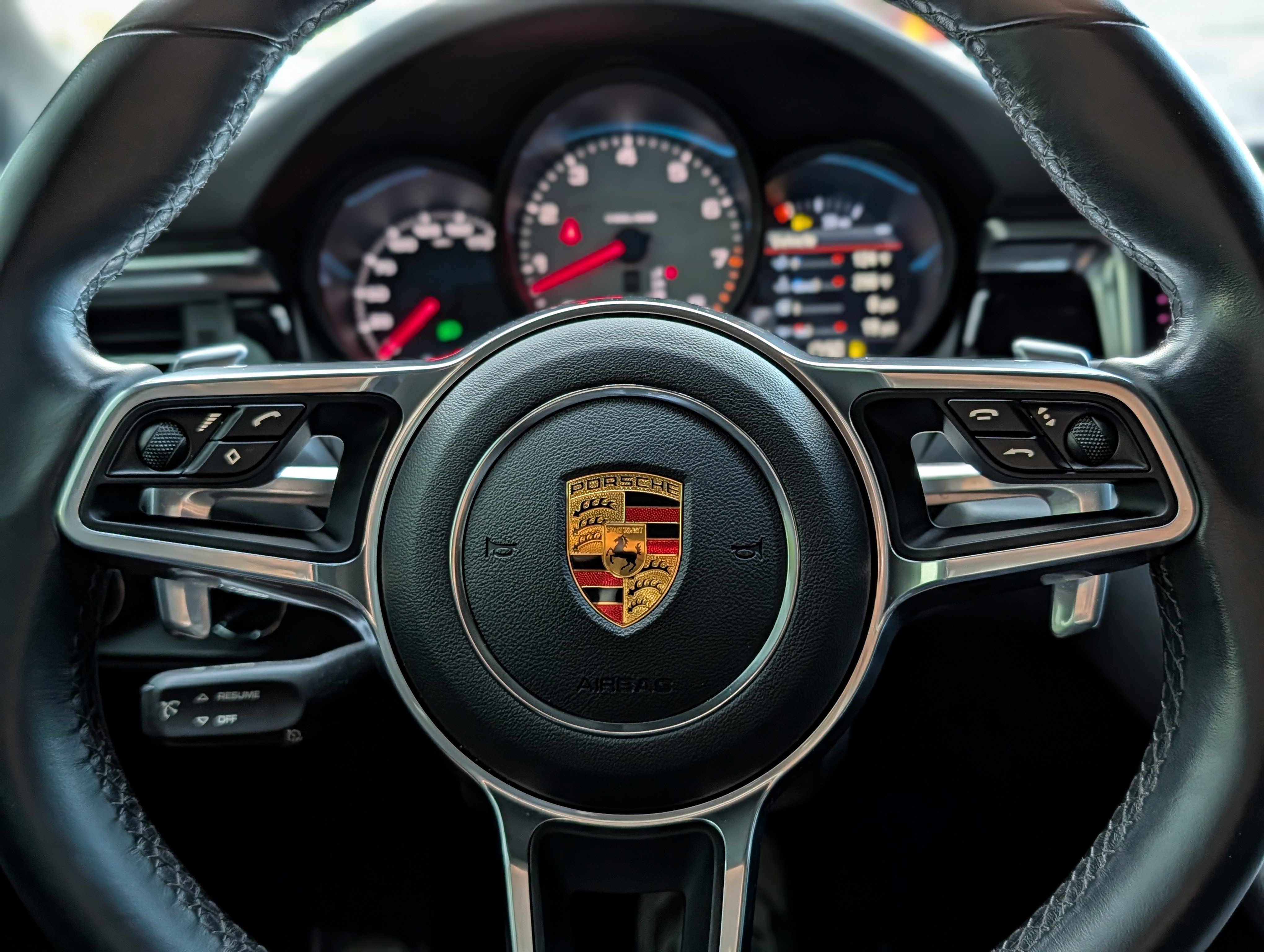 Used 2020 Porsche Macan S image 22