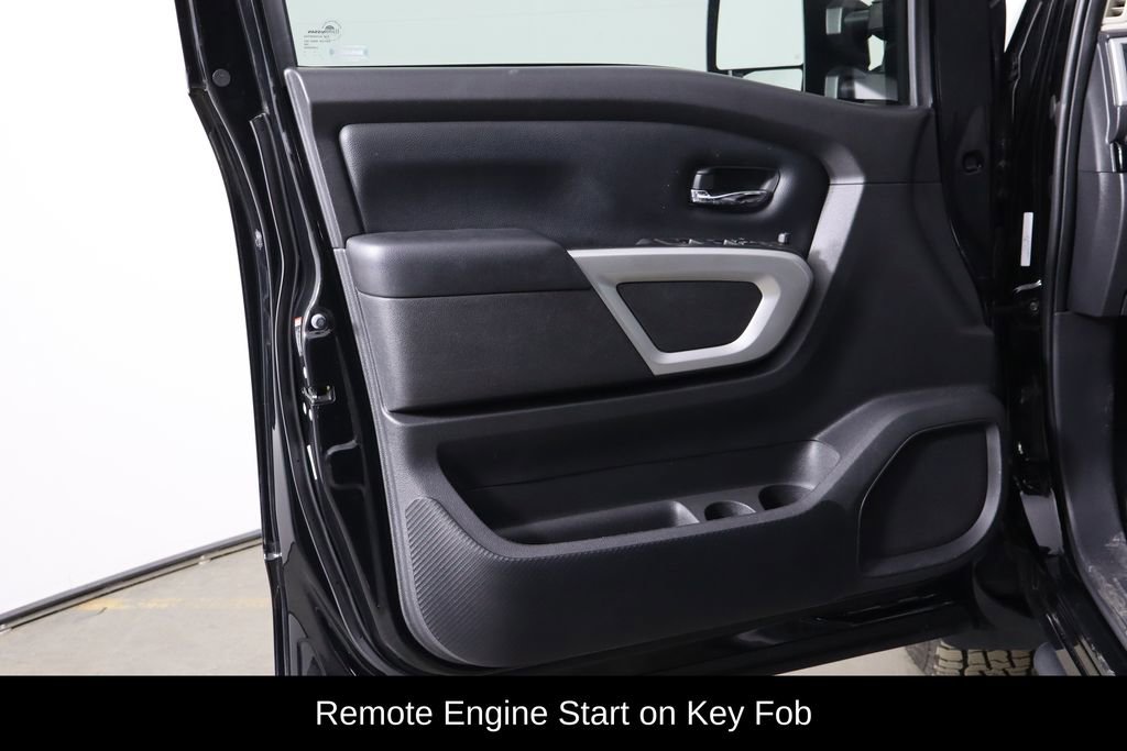 Used 2021 Nissan Titan SV w/ SV Convenience Package image 19