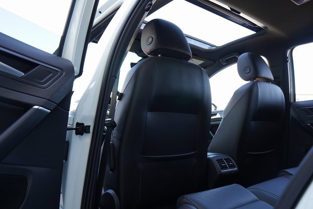 Used 2021 Volkswagen GTI SE image 29