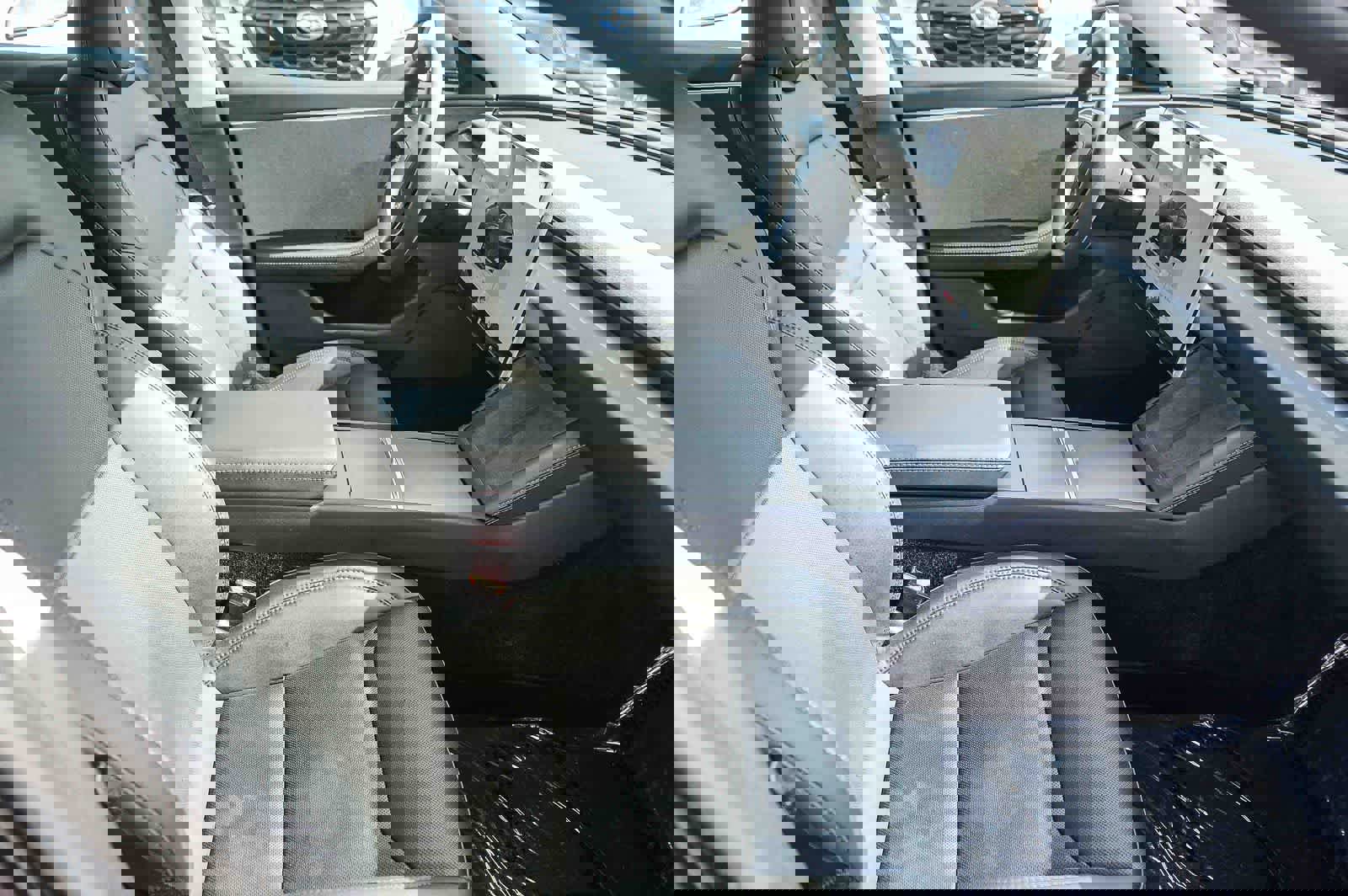 Used 2024 Tesla Model 3 Standard Range image 15