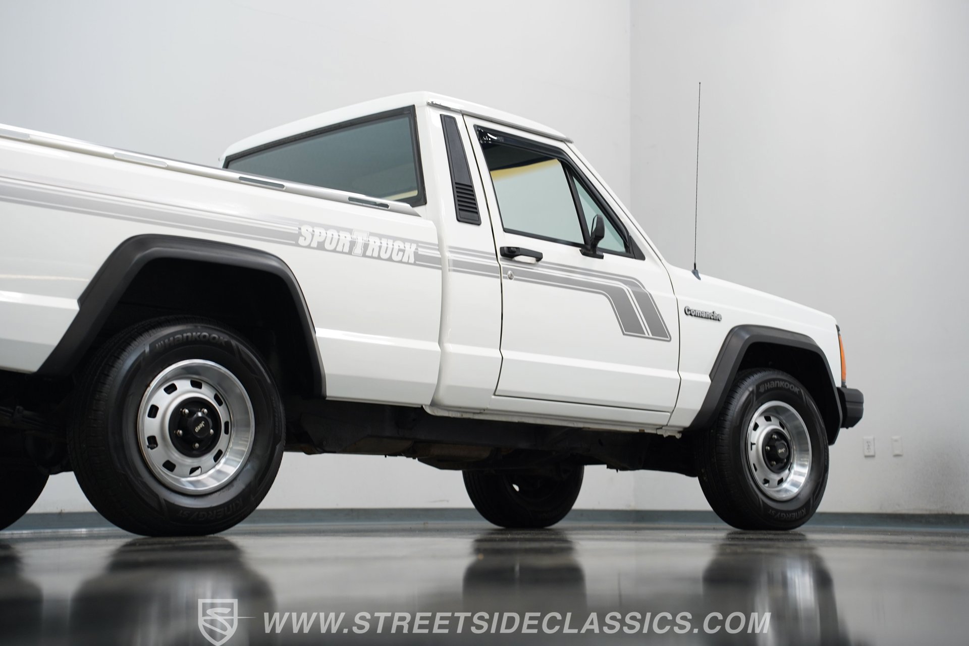 Used 1989 Jeep Comanche 2WD image 28