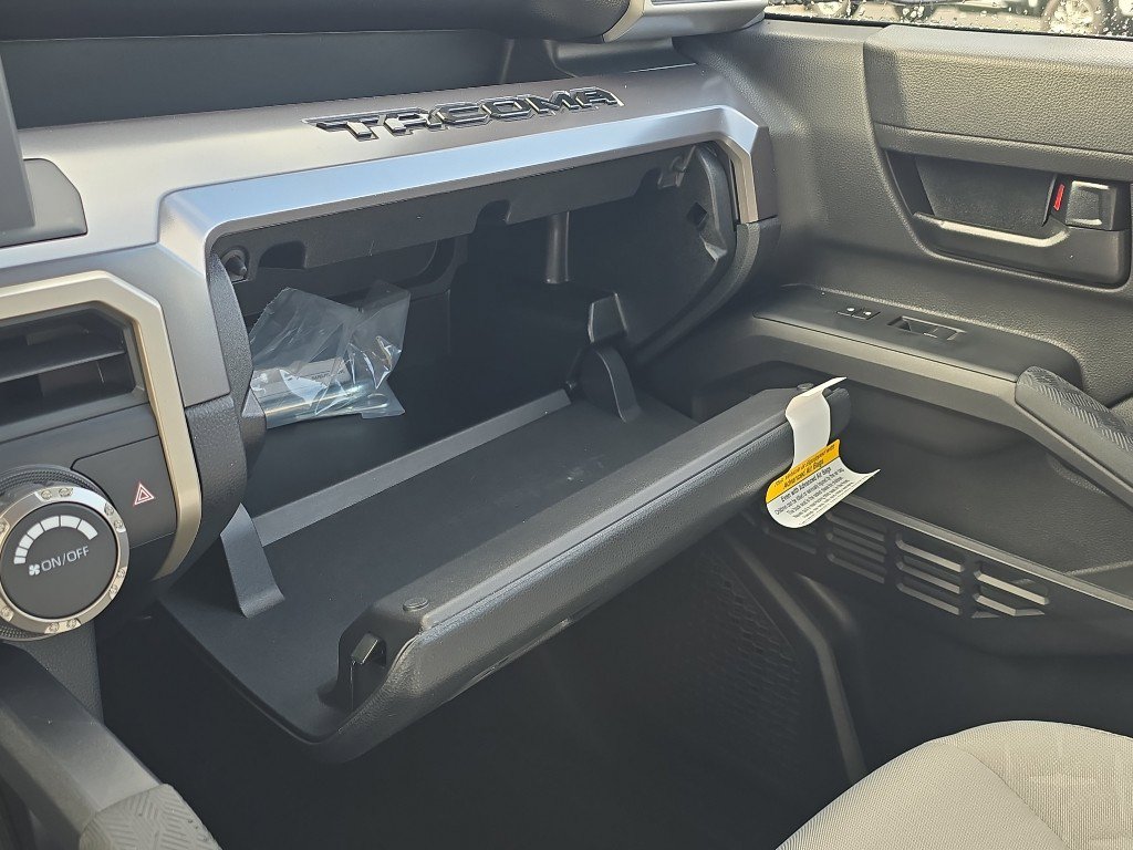 Used 2026 Toyota Tacoma SR5 AWD/4WD image 28