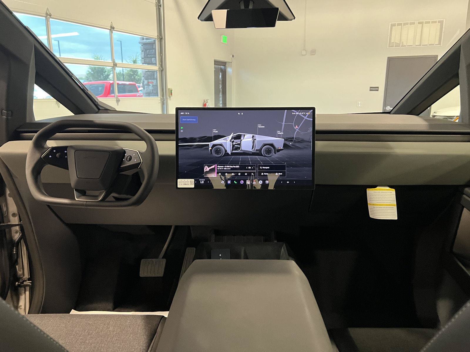 Used 2026 Tesla Cybertruck AWD Crew Cab image 33